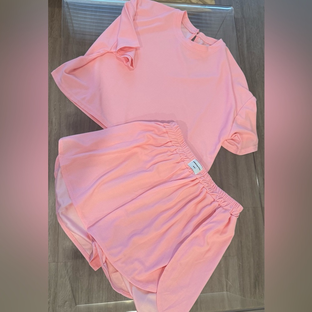 Attireline Elegant series Pink T-Shirt and Shorts Set